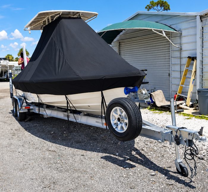 Black cover under a T-top