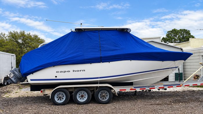 Custom fitted boat cover